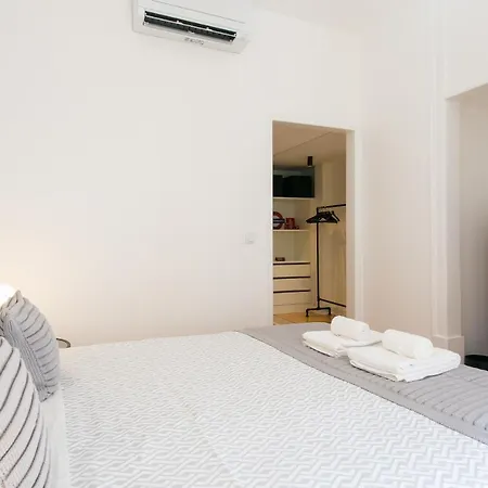 Apartment Chiado Deluxe Gem 4bdr Amazing