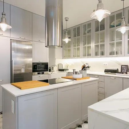 Chiado Deluxe Gem 4bdr Amazing דירה *