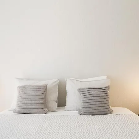 Chiado Deluxe Gem 4bdr Amazing